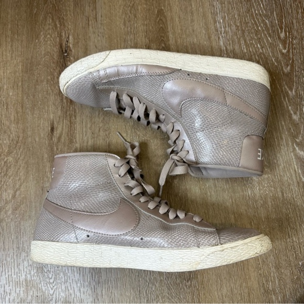 Nike Blazer Mid‎ Metallic Purple Snakeskin Sneakers 9